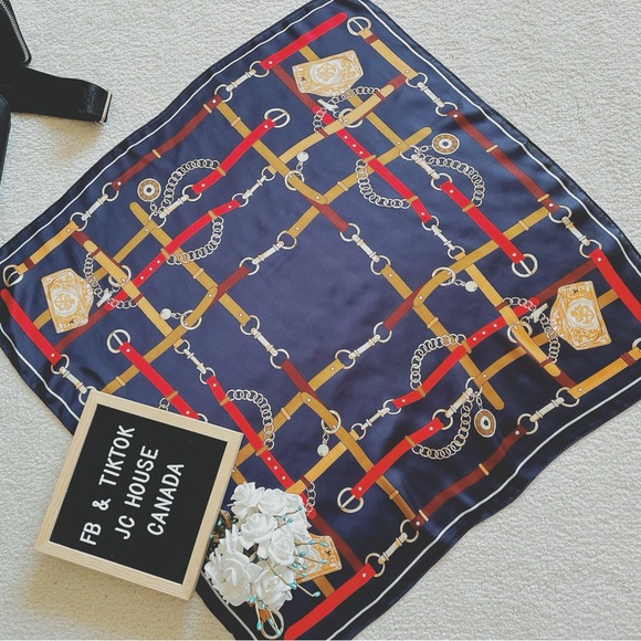 Bundle of 3 square chiffon scarves - Picture 4 of 6